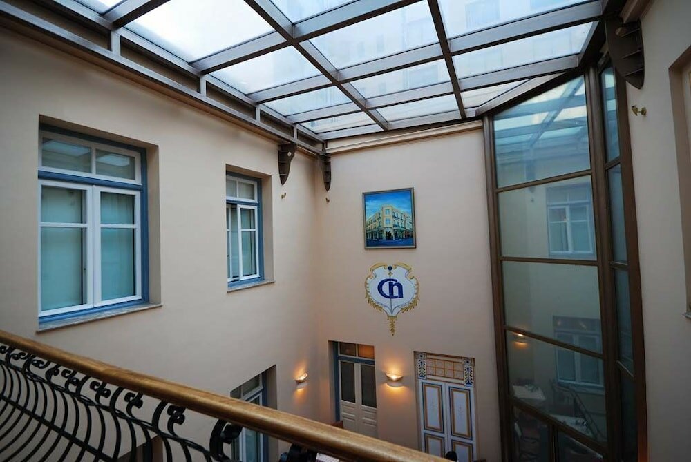 Фото The Capsis Bristol Boutique Hotel