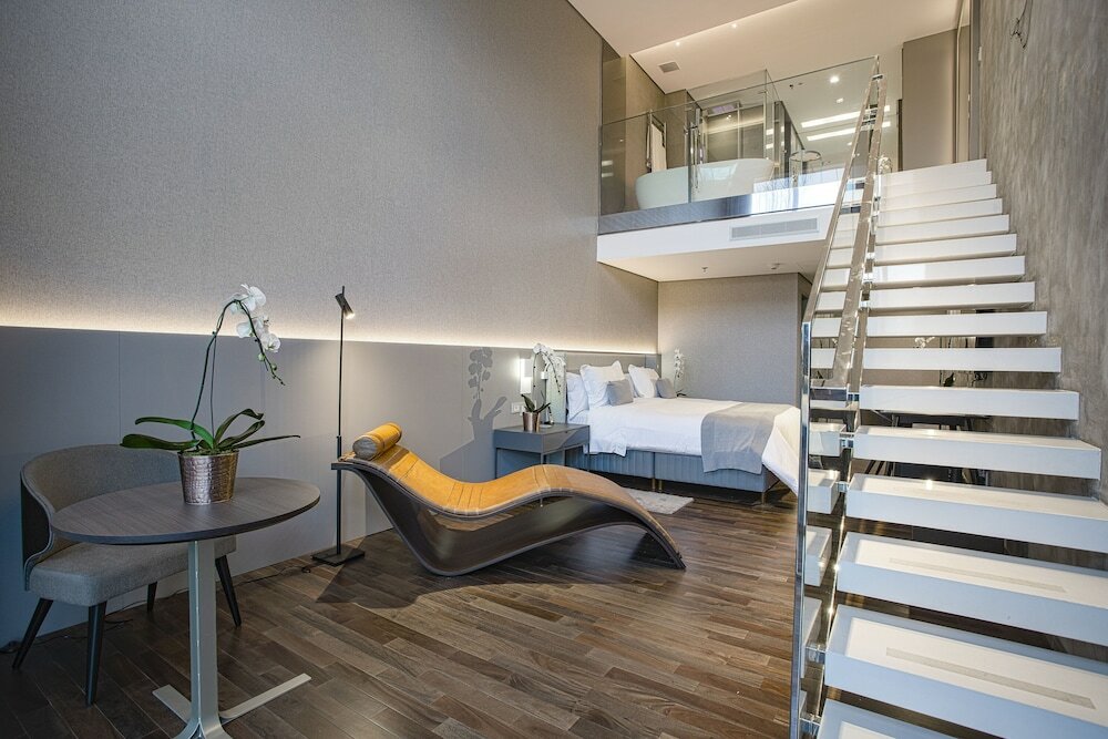 Фото Suryaa Hotel Pinhais, Curio Collection by Hilton