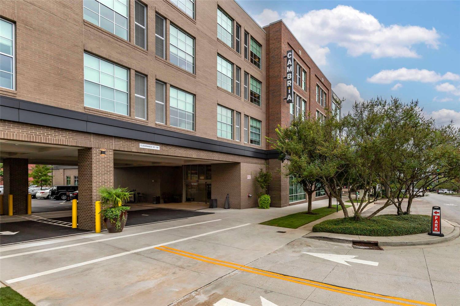 Фото Cambria Hotel Columbia Downtown The Vista