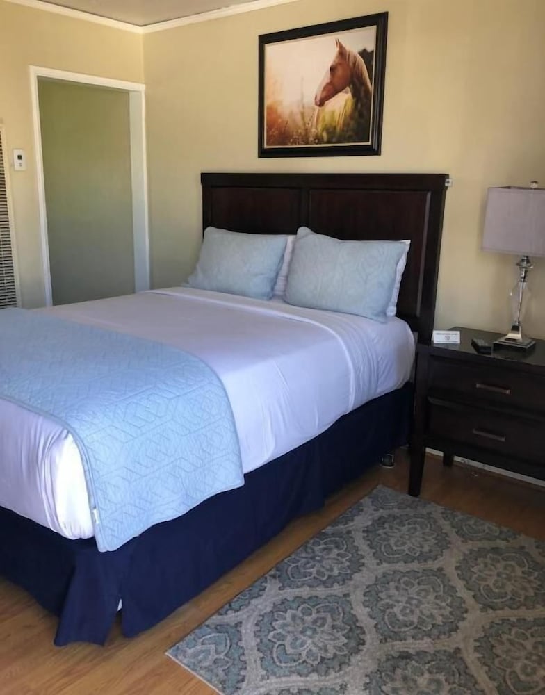 Фото Rest Haven Motel