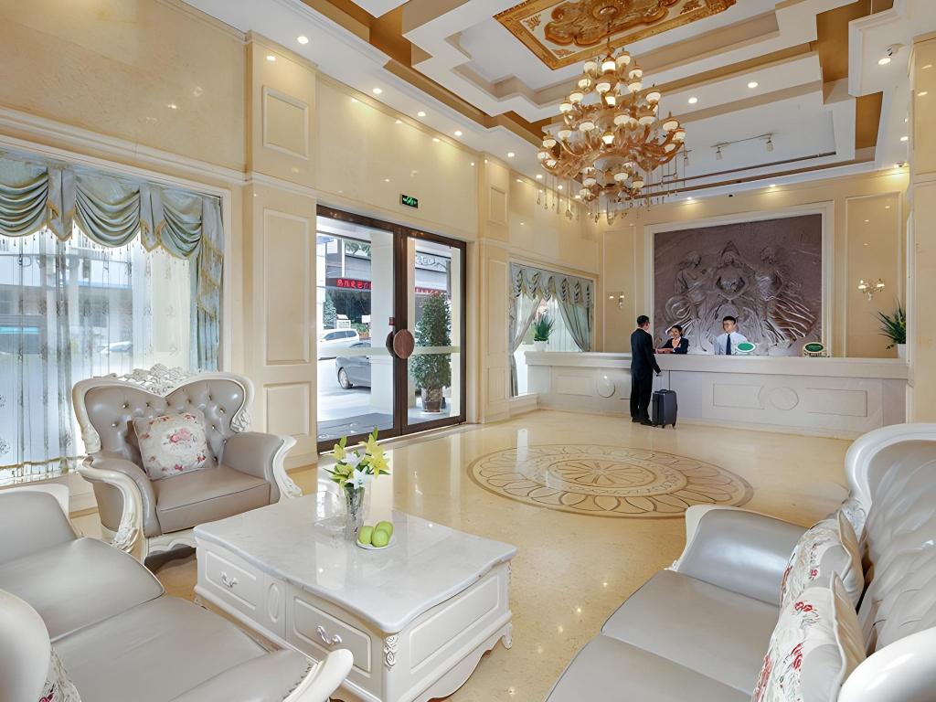 Фото Vienna Classic Hotel Kunming Airport Branch