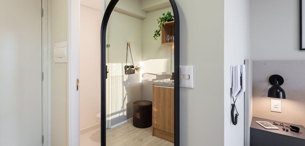 Фото Charlie Brooklyn Studios