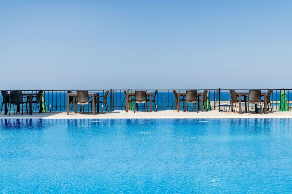 Фото Olivia Palm Hotel