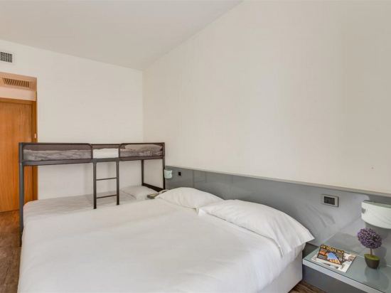 Фото Kleos Hotel Milano