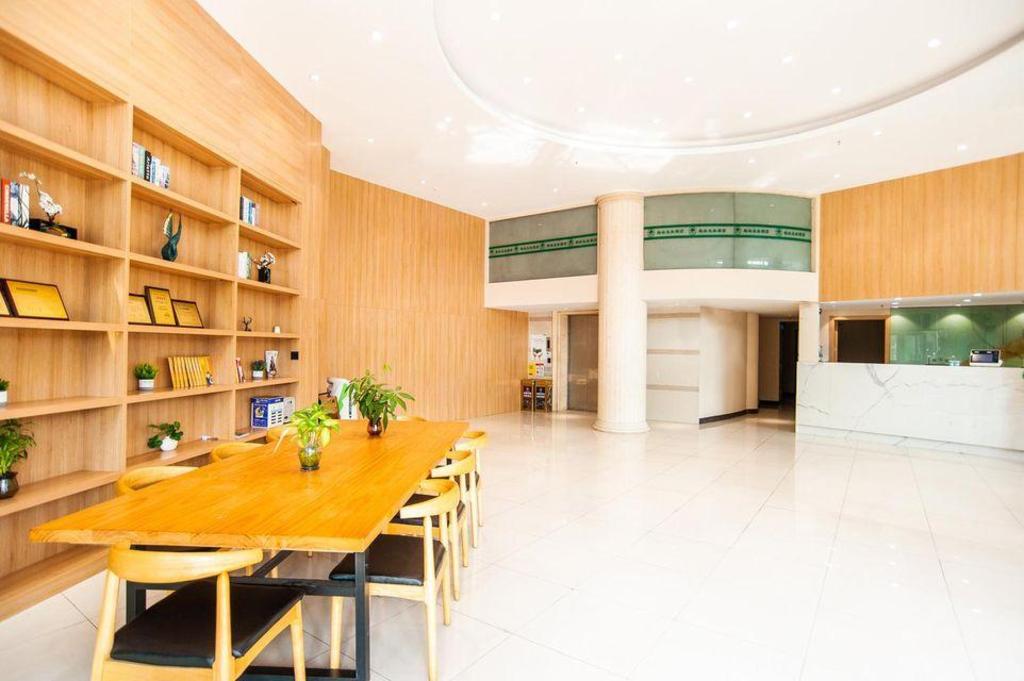 Фото GreenTree Inn Shanghai Jiading Anting Motor City Express Hotel