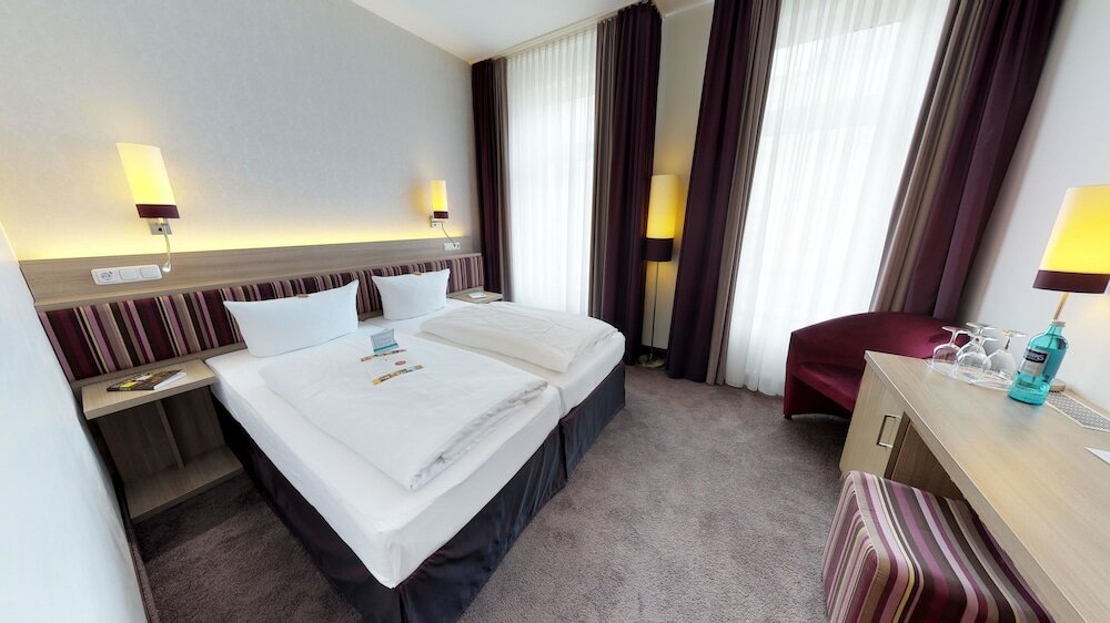 Фото Hotel Goldene Traube