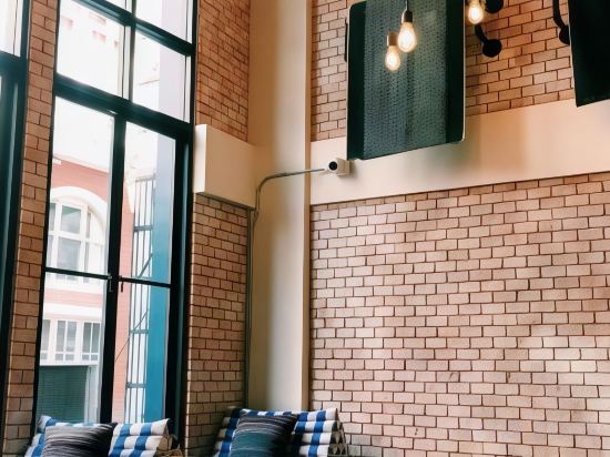 Фото Natee Hostel