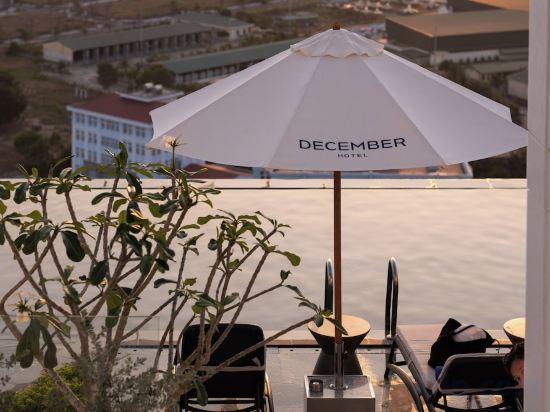 Фото December Hotel