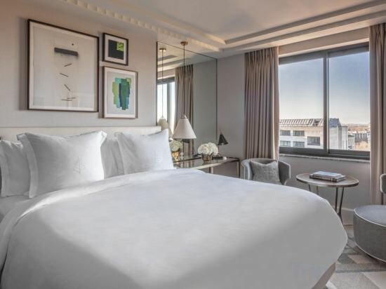 Фото Four Seasons Hotel London at Park Lane