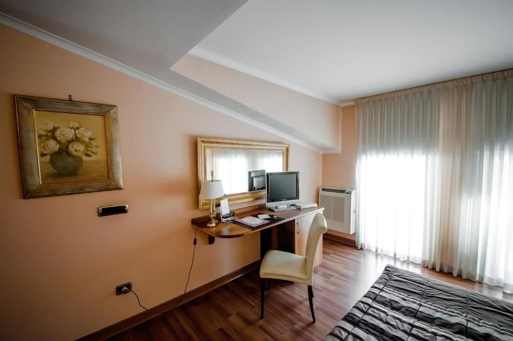 Фото Hotel Villa Traiano
