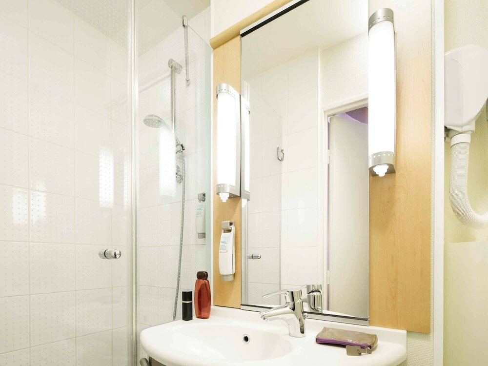 Фото ibis Versailles Château