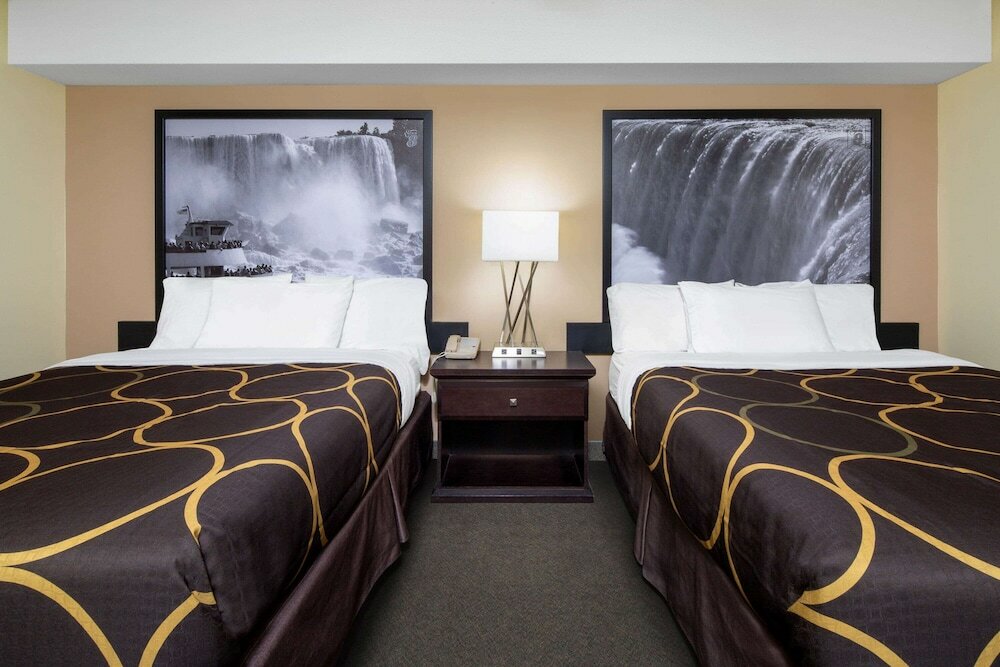 Фото Super 8 by Wyndham Niagara Falls NY