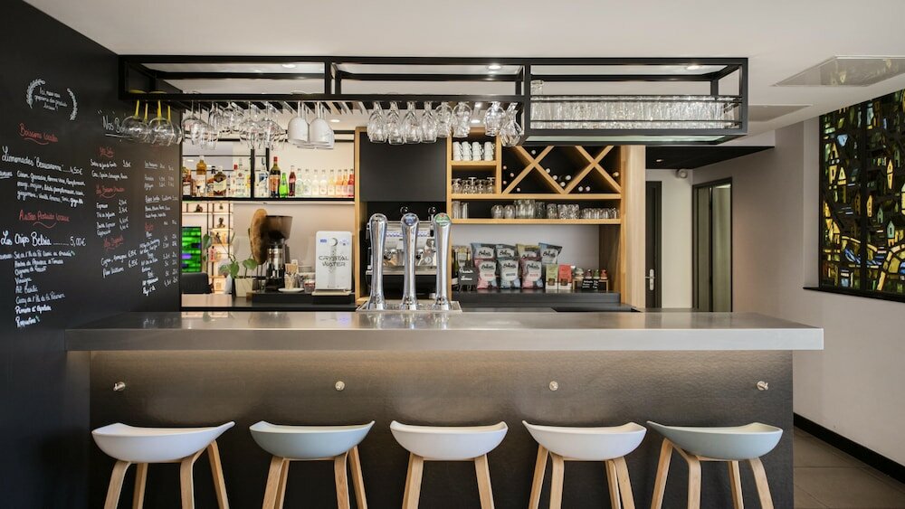 Фото Campanile Chartres Centre - Gare - Cathédrale