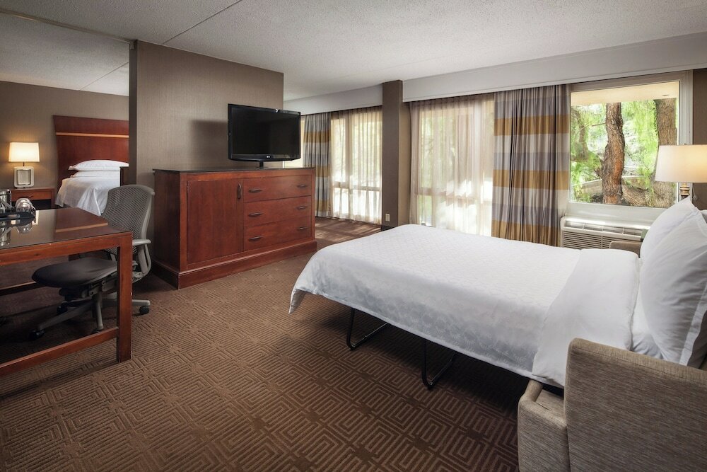 Фото Sheraton Agoura Hills Hotel