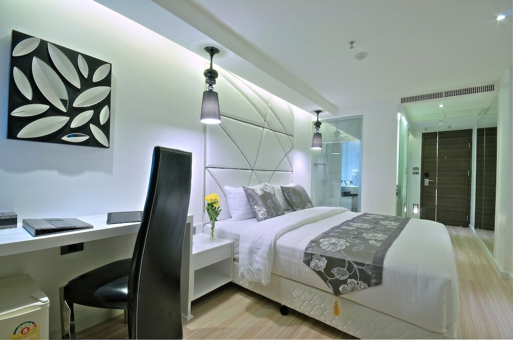 Фото Отель Sukhumvit Suites
