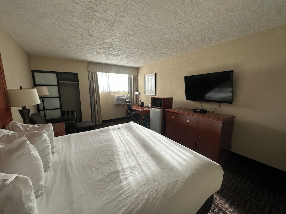 Фото Wyndham Garden Medicine Hat Conference Center
