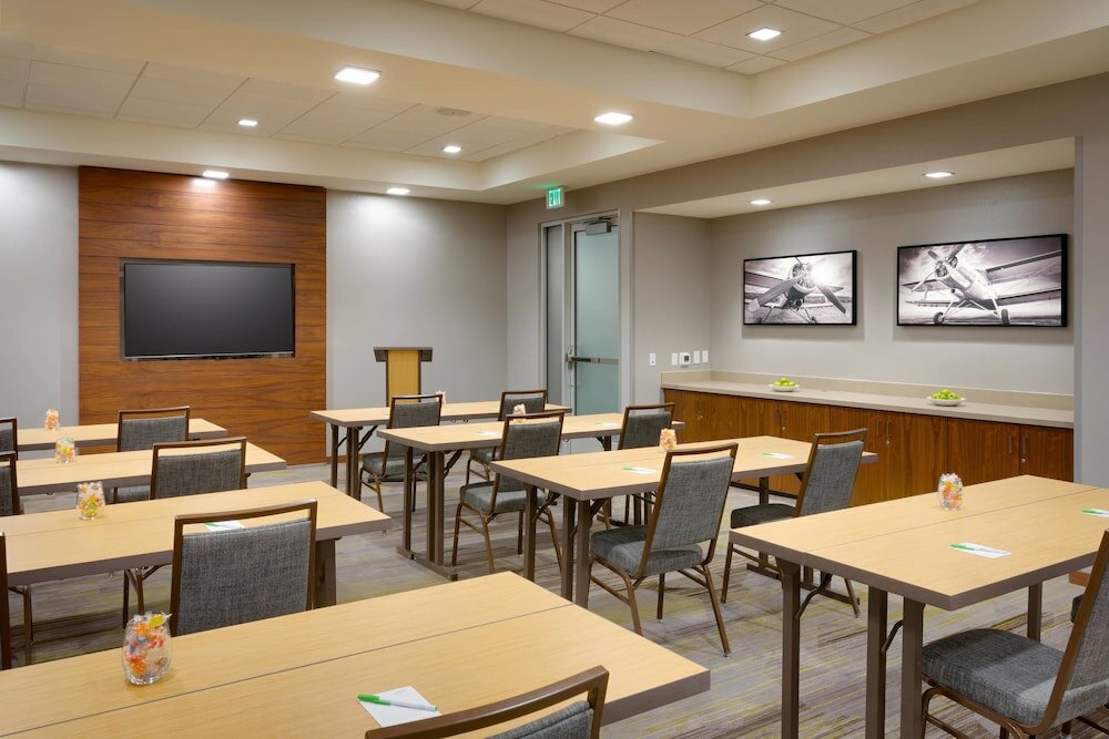 Фото Courtyard by Marriott John Wayne Airport/Orange County