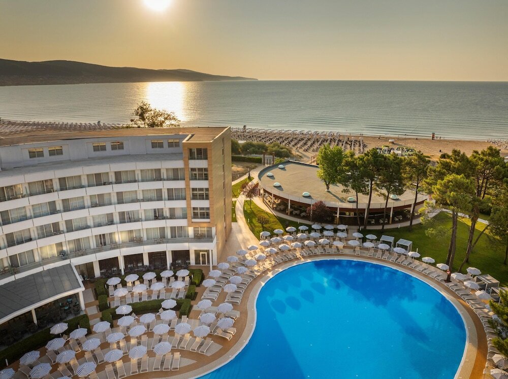 Фото Breathless Resort & SPA