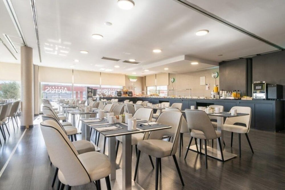 Фото Hotel Eurostars Arenas de Pinto