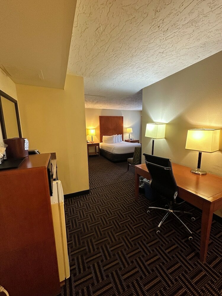 Фото Wyndham Garden Medicine Hat Conference Center