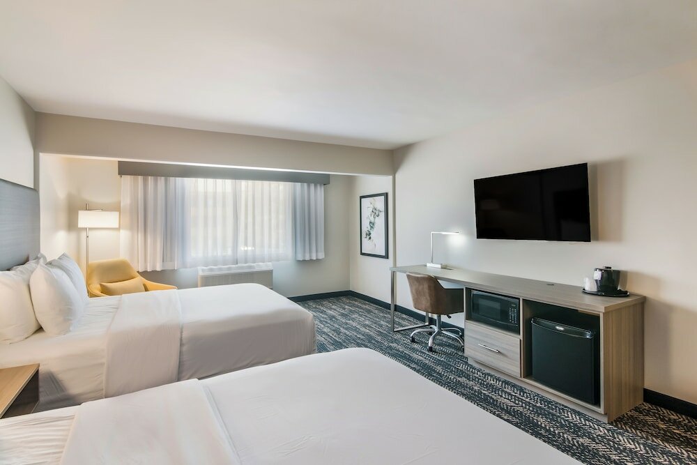 Фото Hourglass Hotel, Ascend Hotel Collection