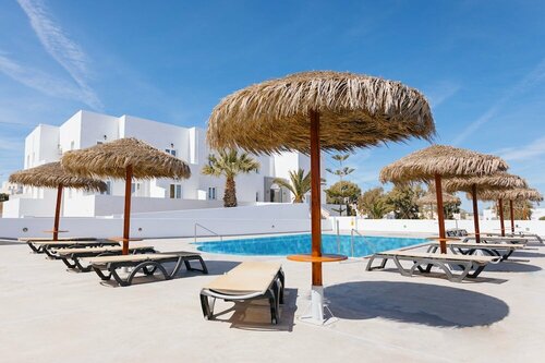 Гостиница Nikos Hotel в Картерадосе