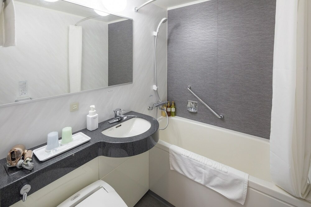Фото Hotel Mystays Kyoto Shijo