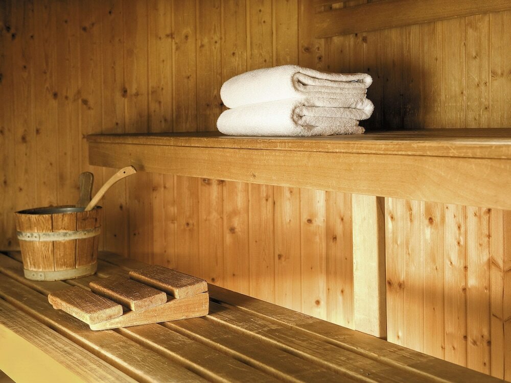 Фото Movenpick Ambassador Hotel