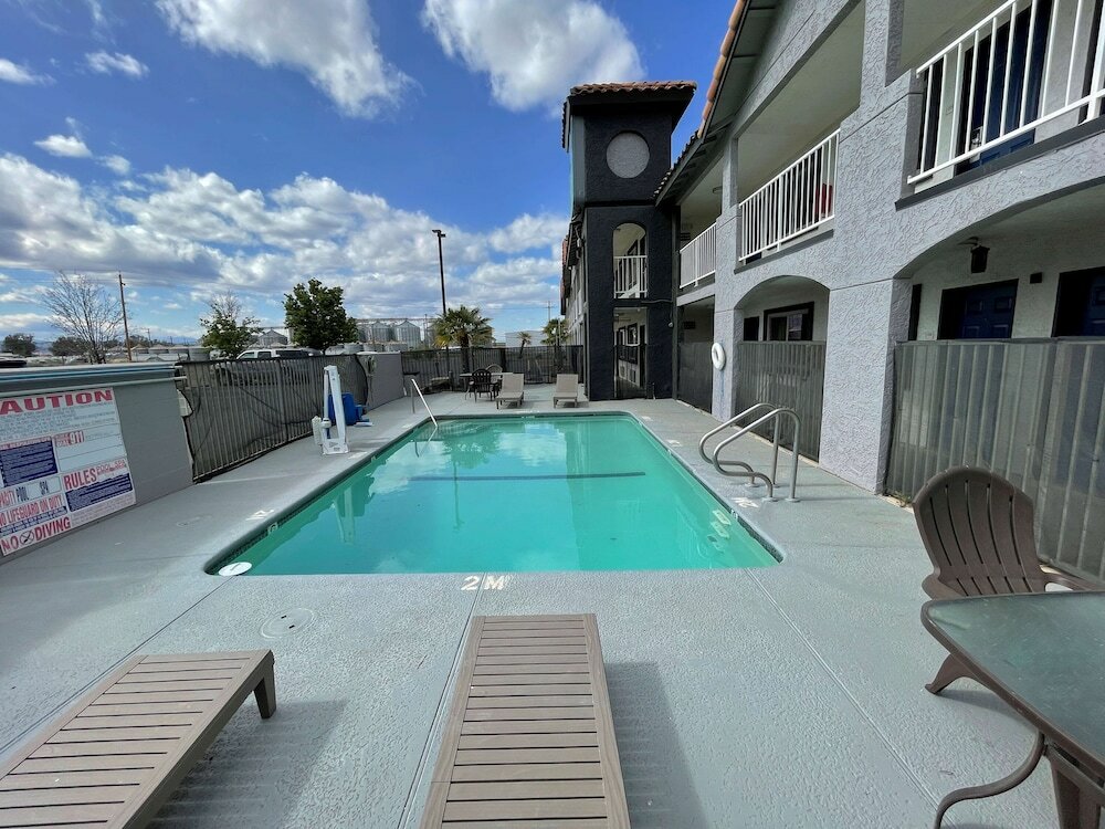 Фото SureStay Hotel by Best Western Williams