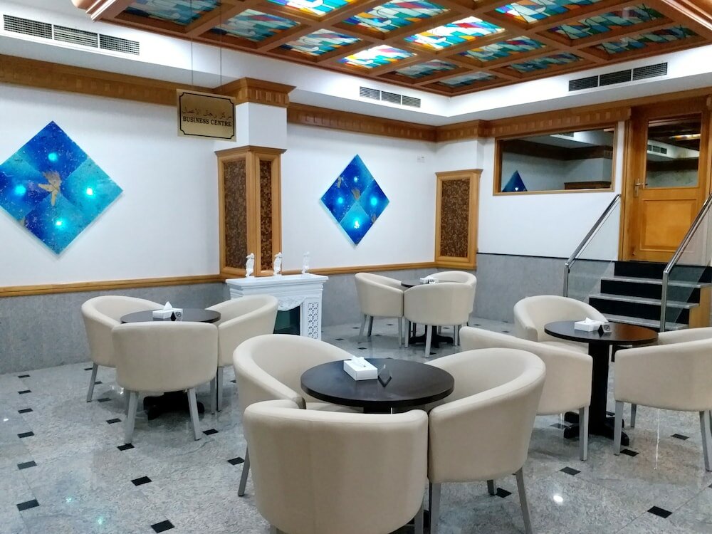 Фото Taj Plaza Hotel