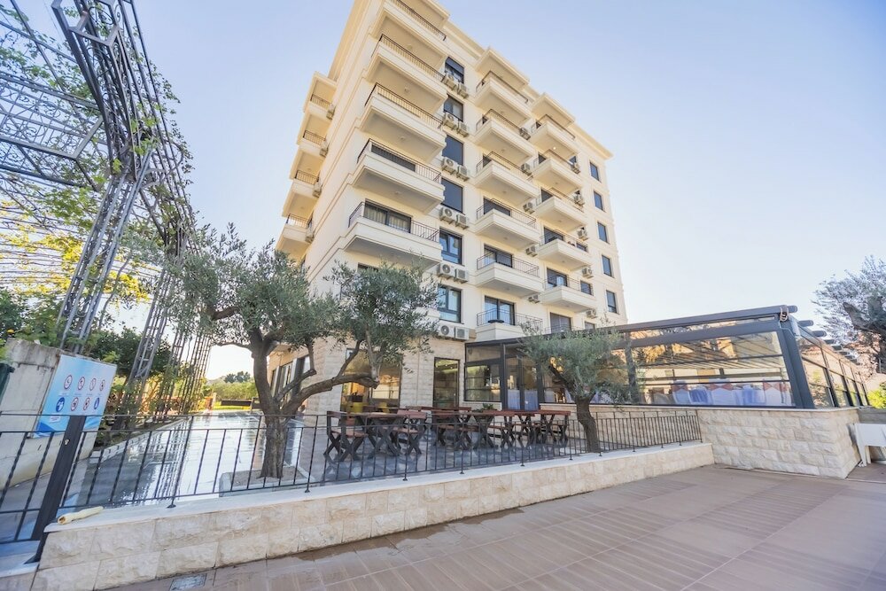 Фото Hotel Pharos