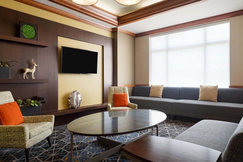 Фото Wyndham Moline on John Deere Commons
