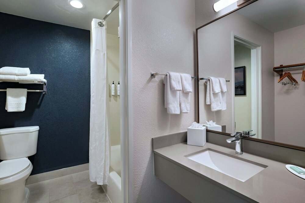 Фото Fairfield Inn & Suites by Marriott Austin-University Area