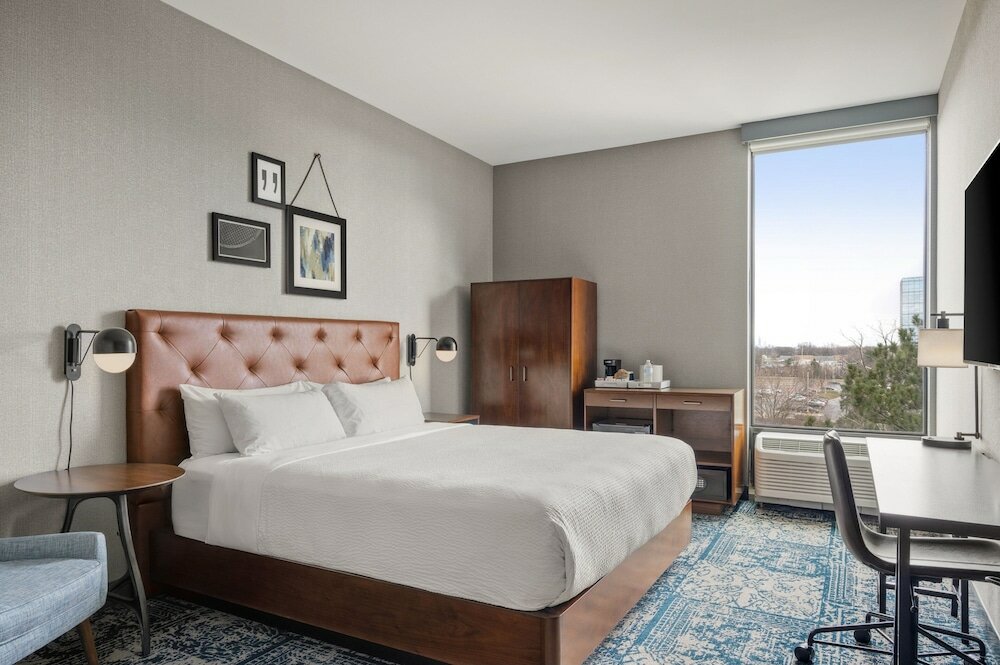 Фото Four Points by Sheraton Chicago Westchester/Oak Brook