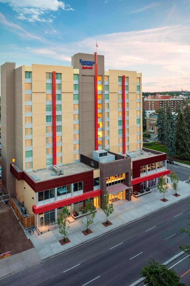 Фото Fairfield Inn & Suites by Marriott Calgary Downtown
