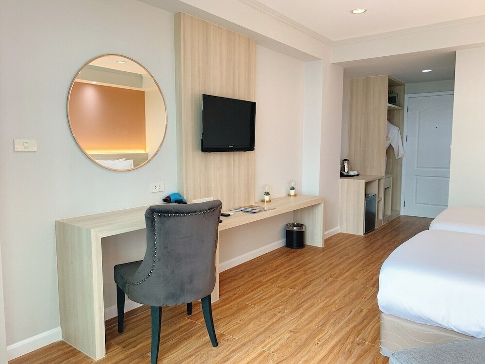 Фото Miloft Sathorn Hotel