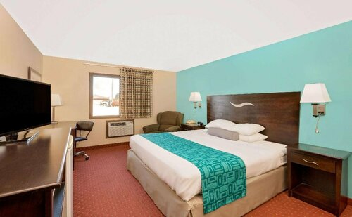 Гостиница Howard Johnson by Wyndham Waterloo/Cedar Falls в Ватерлоо