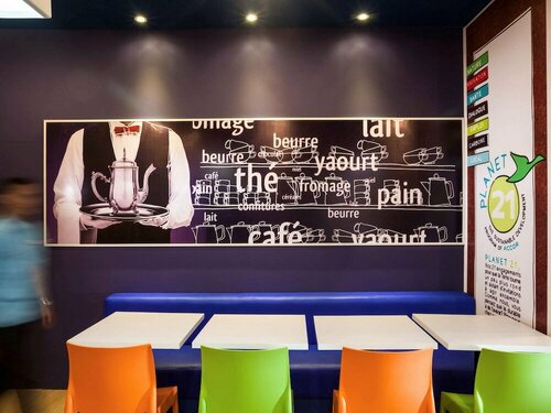 Гостиница Hôtel Mister Bed Bourgoin-Jallieu в Бургуан-Жалльё