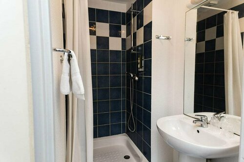 Гостиница Garden & City Clermont Ferrand Gerzat в Рьоне