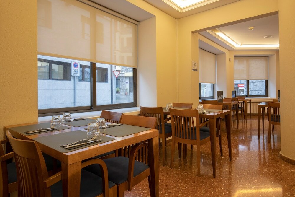 Фото Evenia Oros