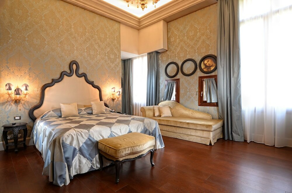 Фото Palazzetto Madonna