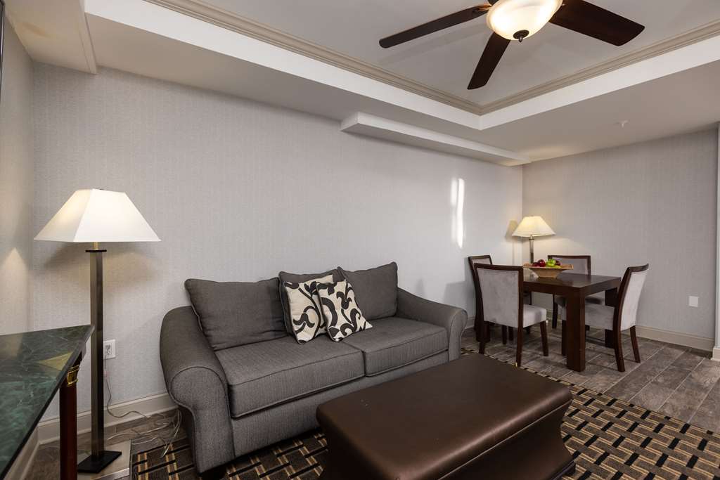 Фото Inn at the Colonnade Baltimore - a DoubleTree by Hilton