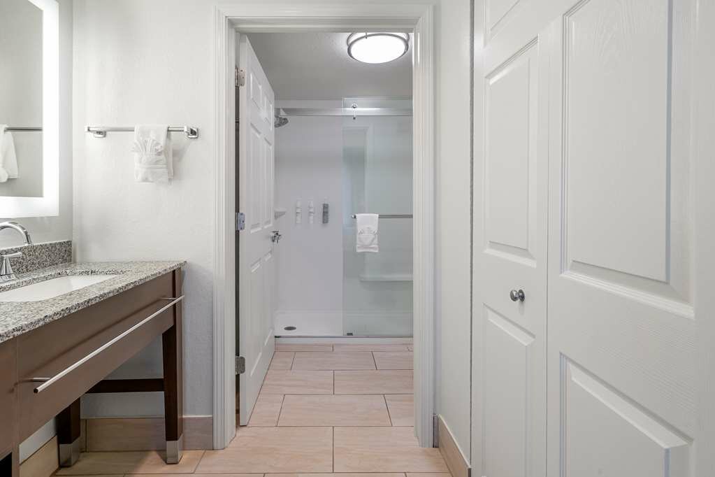 Фото Homewood Suites by Hilton Eatontown