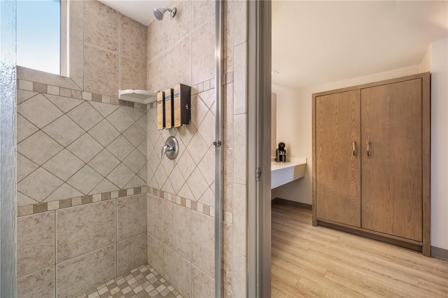 Фото Best Western Plus King's Inn & Suites