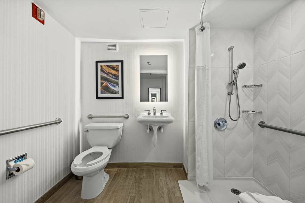 Фото Отель Doubletree by Hilton New York Jfk Airport