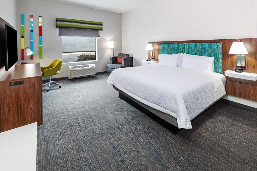 Фото Hampton Inn & Suites Dallas I-30 Cockrell Hill