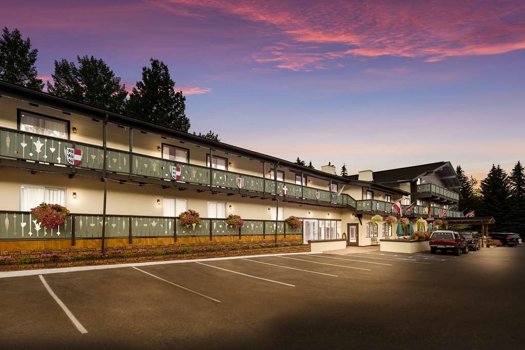 Фото Best Western Tyrolean Lodge