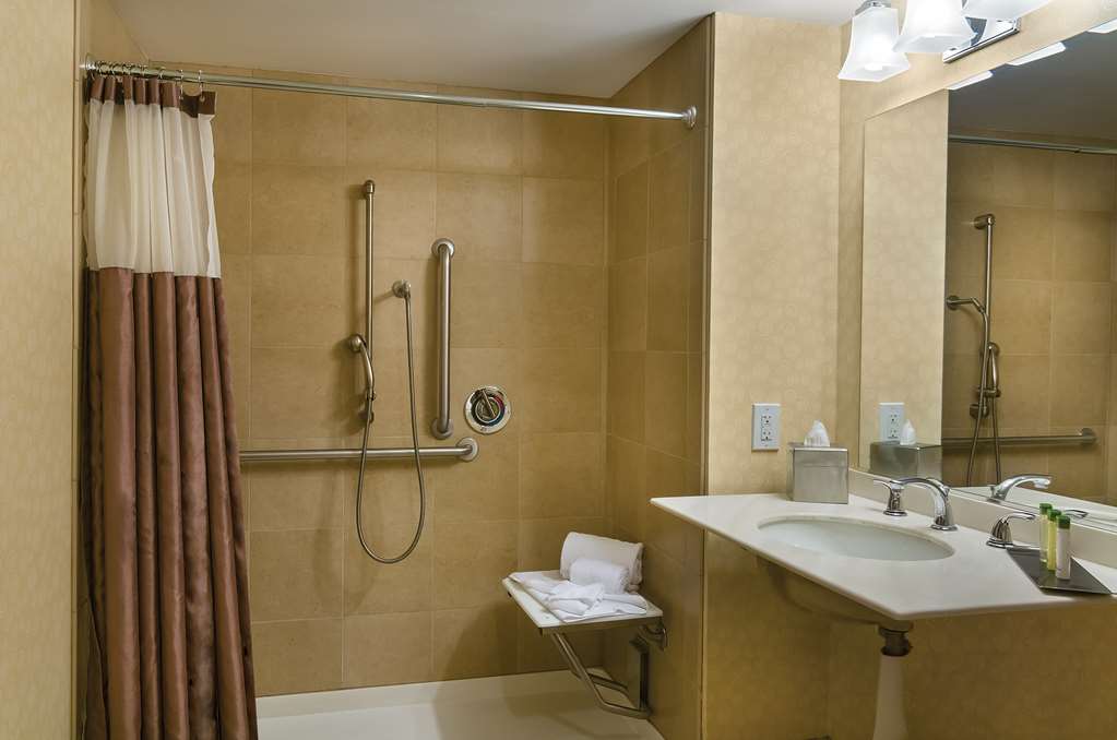 Фото DoubleTree by Hilton Hotel Los Angeles Downtown