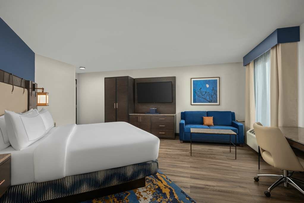 Фото Hotel Westport Kansas City, Tapestry Collection by Hilton