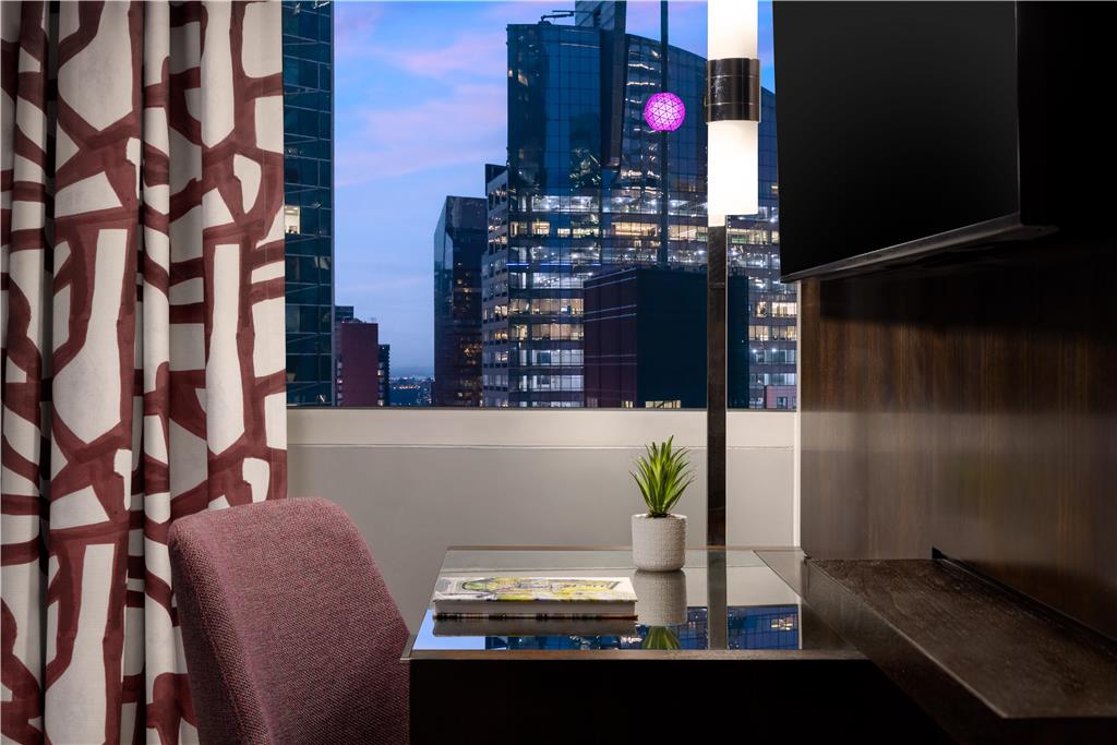 Фото Hilton Garden Inn New York-Times Square Central